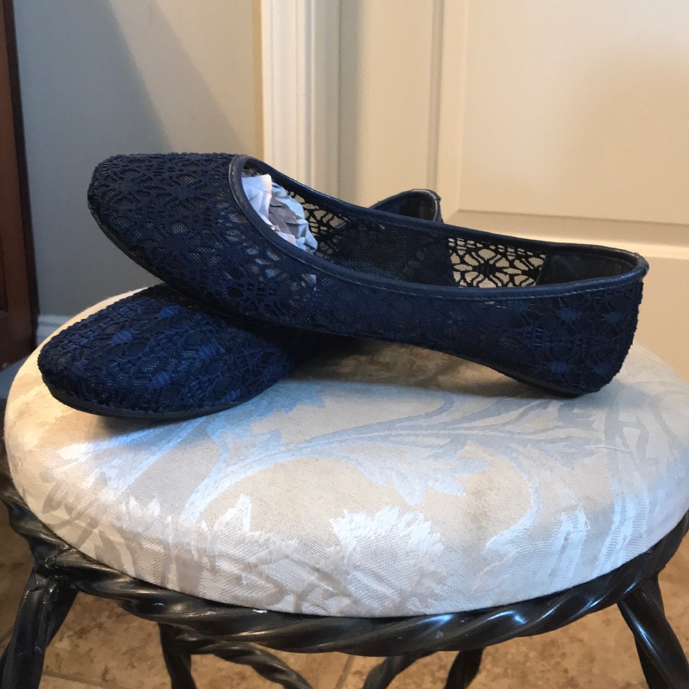 Navy lacy flats